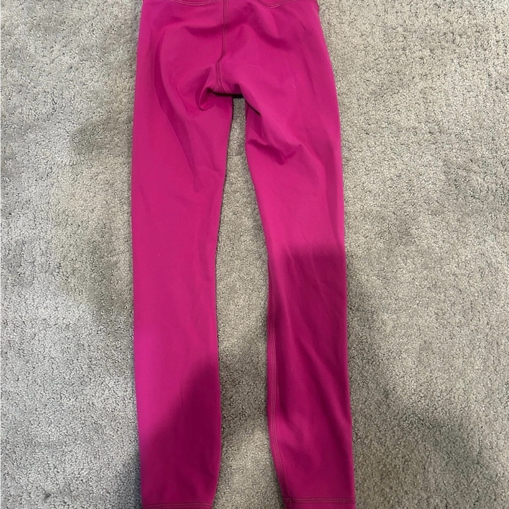 Lululemon Leggings Ripened Raspberry Size 0, 25 in